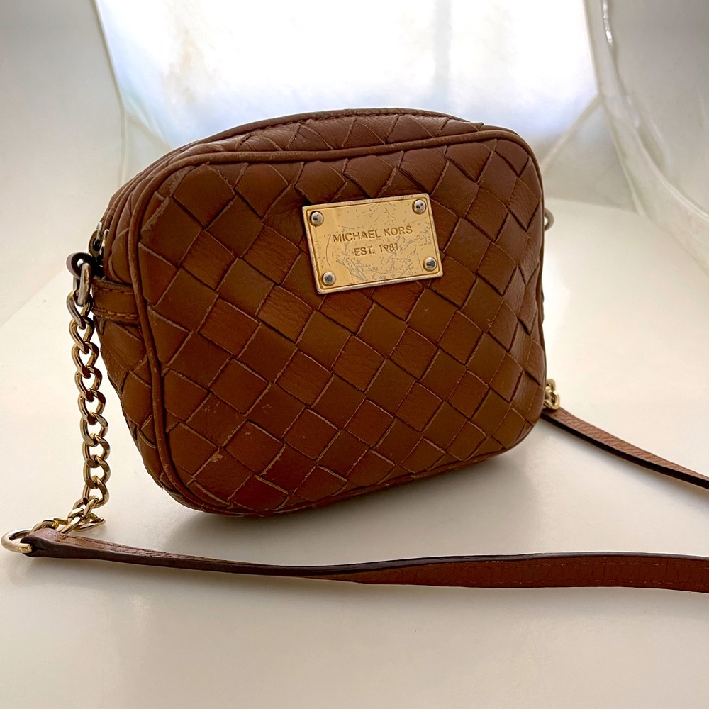 Small over the shoulder crossbody tan leather criss cross compact concert bag
